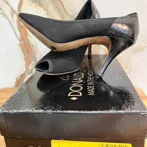 Donald J Pliner Couture Zorba Black Pumps - Size 7.5 - Made in Italy